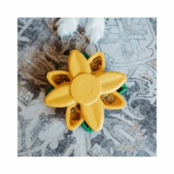 ZippyPaws SmartyPaws Dog Slow Feeder Sunflower 9 ZippyPaws SmartyPaws Dog Slow Feeder Sunflower -Cat And Dog Supplies zippypaws smartypaws puzzler sunflower 4